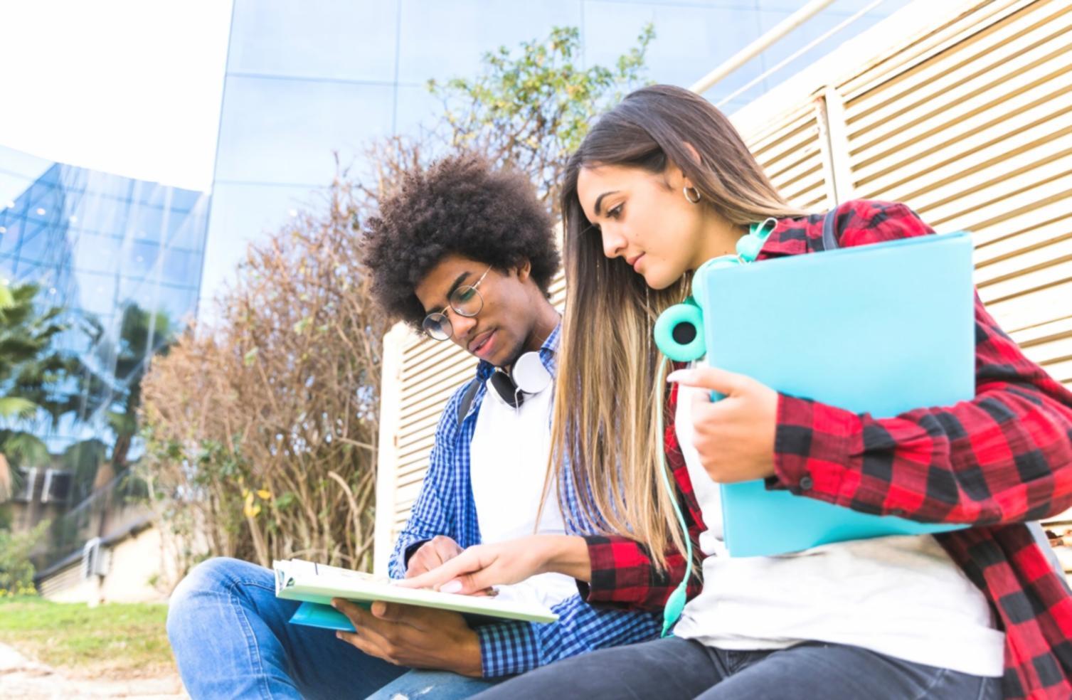 Oficina de trabajo colaborativo donde desarrollamos modelos financieros personalizados